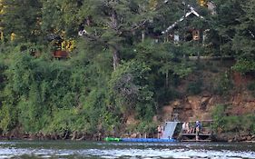 Casa Río Vivo